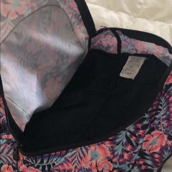 Roxy Backpack - Picture 2 of 4